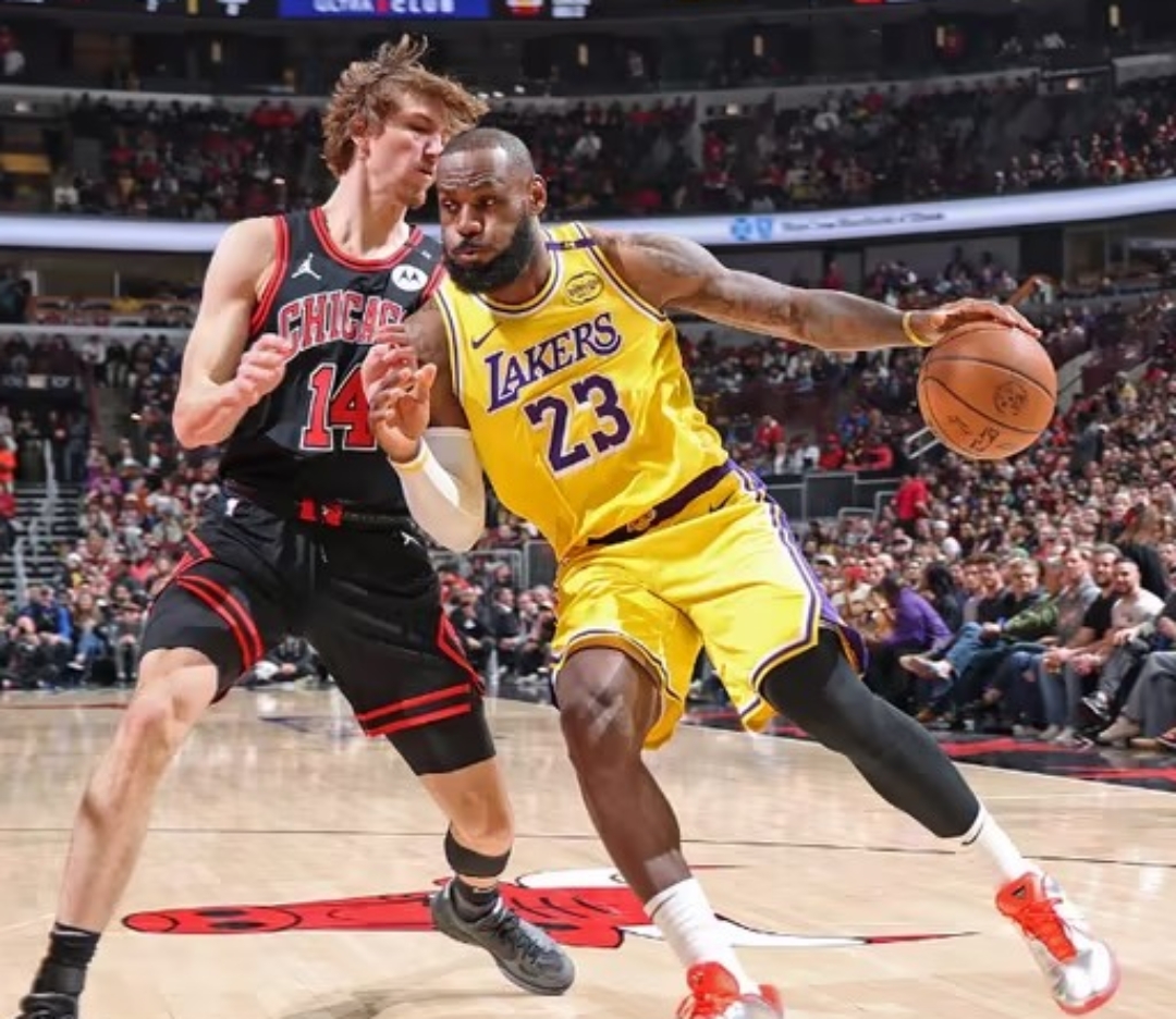 包含西甲倒计时，洛杉矶湖人国际比赛日队长鼓劲，细节引发关注，悬念犹存，球队文化再被提及的词条