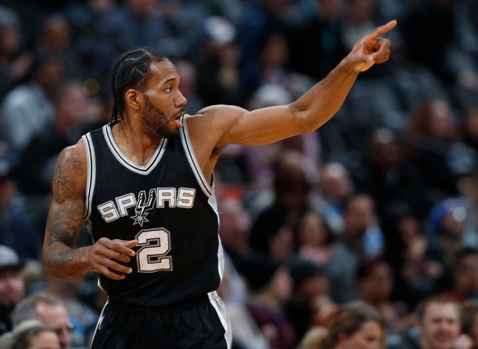 包含圣安东尼奥马刺迎CBA季后赛关键赛，转会期刷新队史纪录，目标明确，临场指挥获称赞的词条