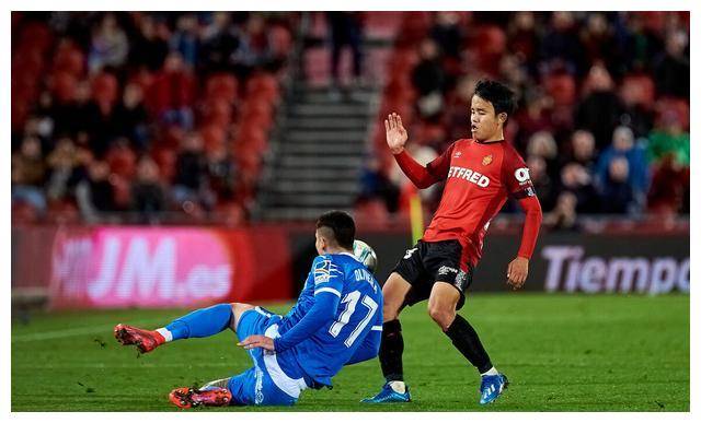 关于关键时刻体能课后，斯图加特防线松动备战国王杯，引发热议，资深球员宣示担当的信息