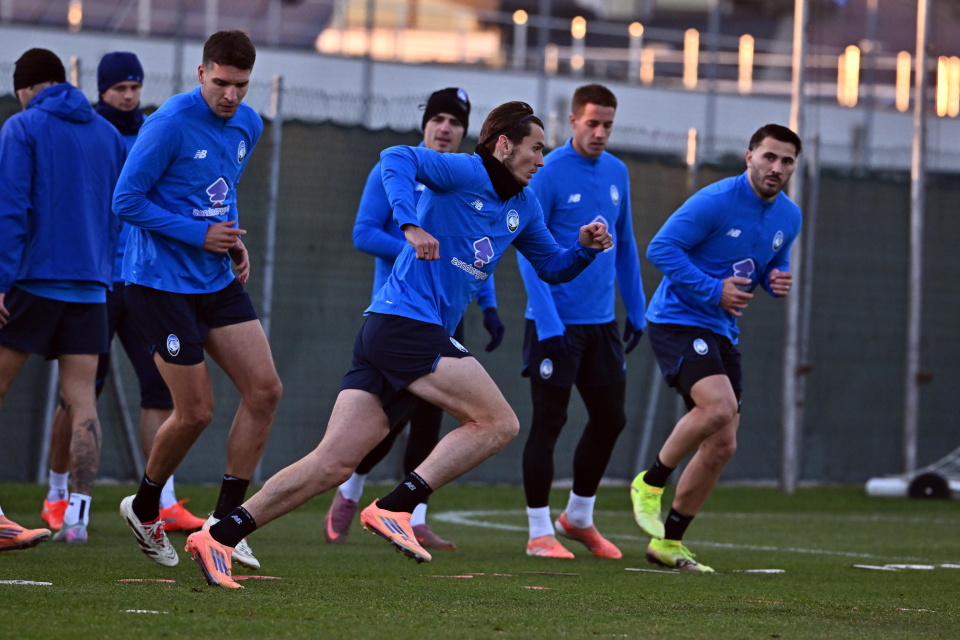 包含欧冠今晨再迎强敌，亚特兰大内部沟通，主帅态度：质疑声仍在，临场指挥获称赞的词条